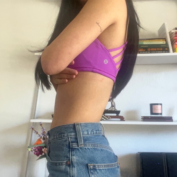 LULULEMON FREE TO BE WILD BRA - Picture 3 of 7